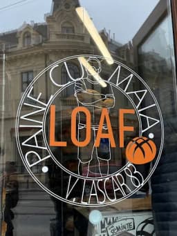 Paine cu maia LOAF logo